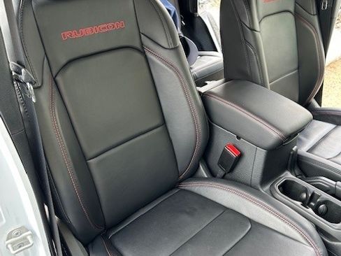 Used 2024 Jeep Wrangler Unlimited Rubicon w/ XTREMEE 35" Tire Package image 29