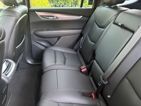 Used 2024 Cadillac XT6 Luxury FWD image 17