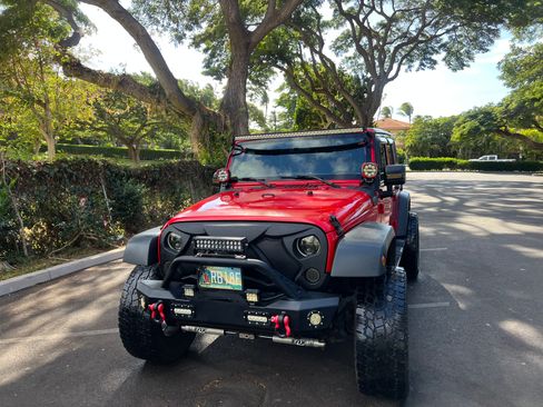 Used 2017 Jeep Wrangler Unlimited Sport w/ Max Tow Package image 9