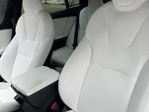 Used 2020 Tesla Model S AWD image 8