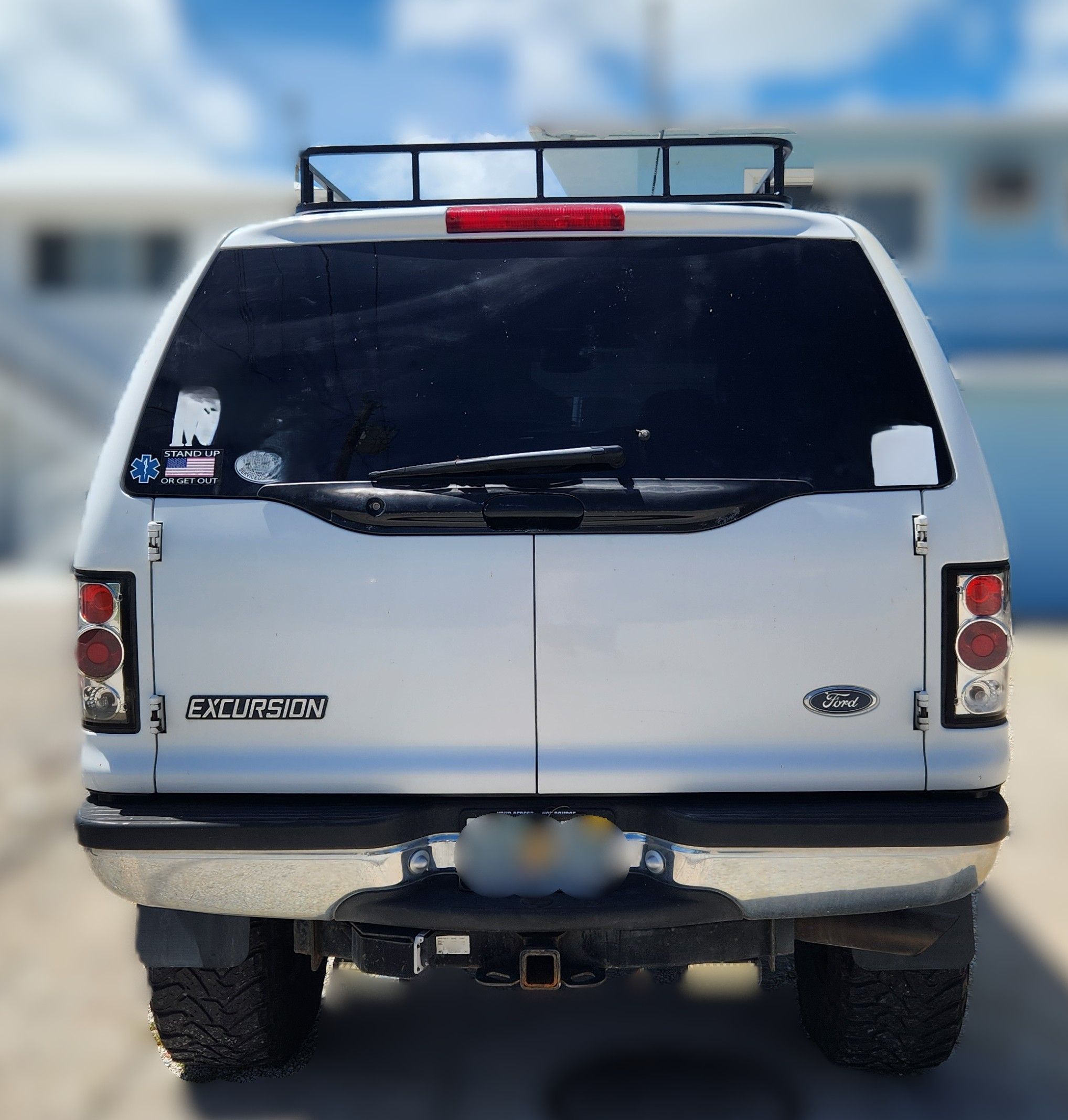 Used 2000 Ford Excursion XLT AWD/4WD image 4