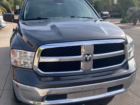 Used 2017 RAM 1500 Classic SLT image 2