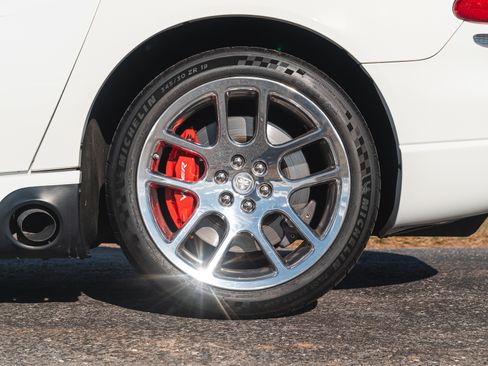 Used 2004 Dodge Viper SRT-10 image 18