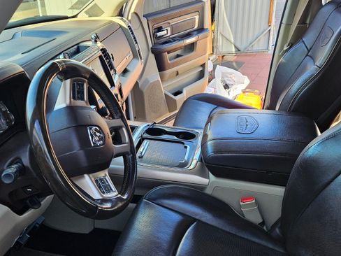 Used 2016 RAM 3500 Laramie Longhorn image 8