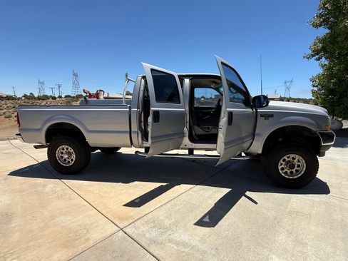 Used 2002 Ford F250 4x4 Crew Cab Super Duty image 11