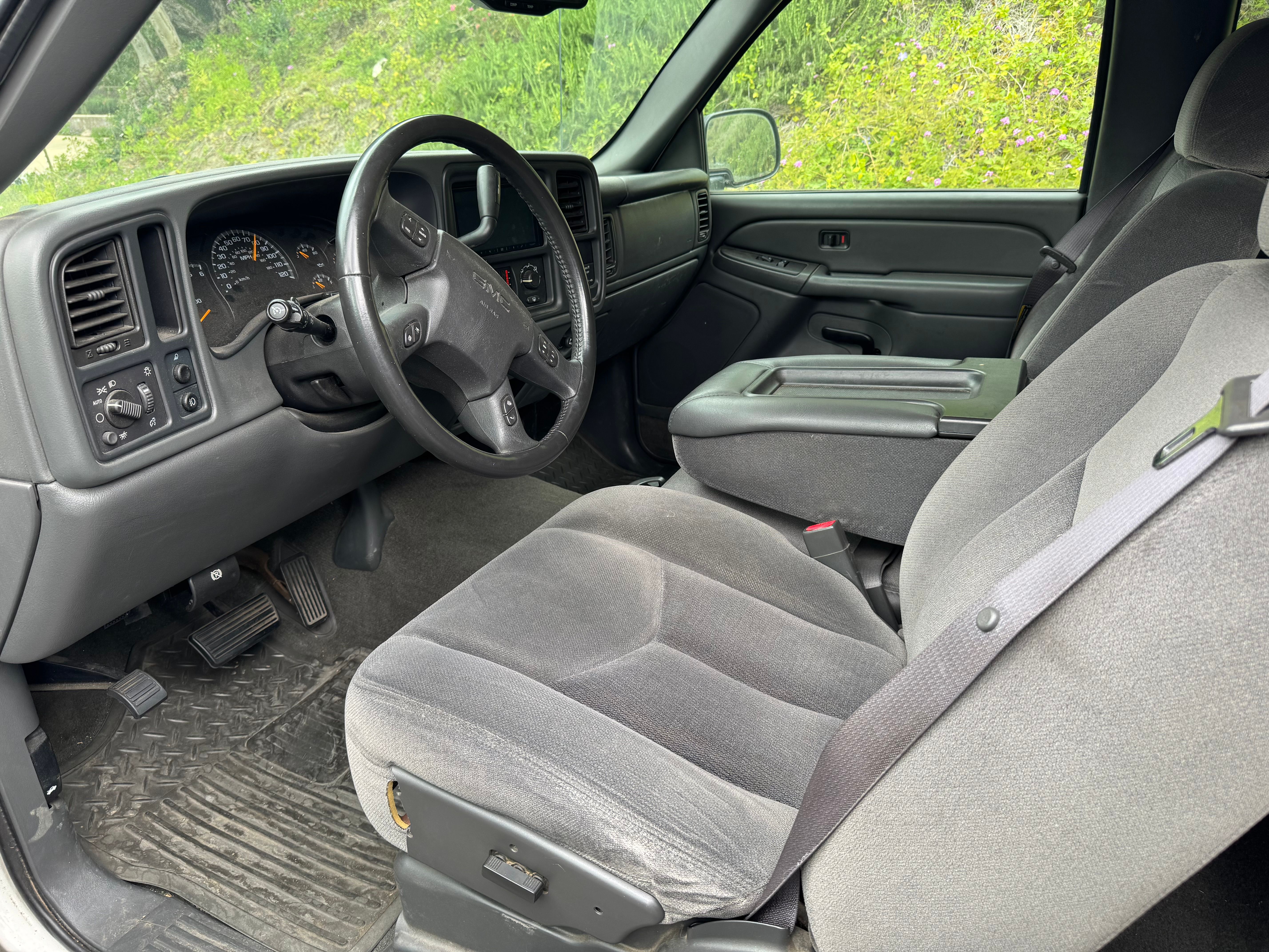 Used 2004 GMC Sierra 2500 SLE RWD image 14