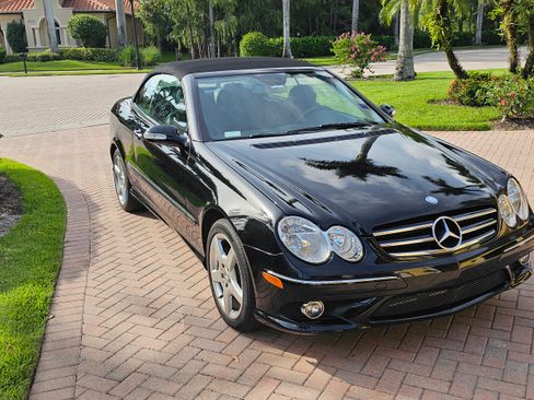 Used 2007 Mercedes-Benz CLK 550 Cabriolet image 2