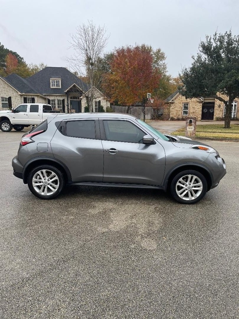 Used 2016 Nissan Juke S FWD image 30