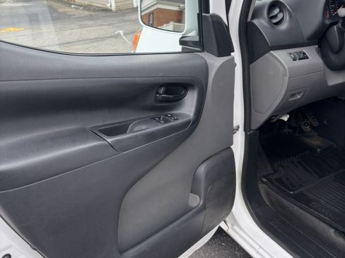 Used 2021 Nissan NV200 SV image 11