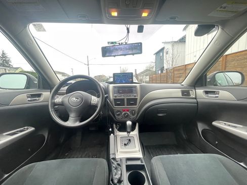 Used 2010 Subaru Impreza 2.5i image 6