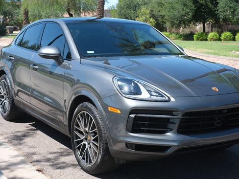 Used 2023 Porsche Cayenne Platinum Edition AWD/4WD image 6
