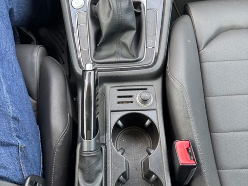 Used 2015 Volkswagen Golf TDI SEL w/ Lighting Package (SEL) image 11