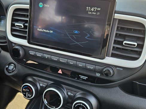 Used 2022 Hyundai Venue Limited w/ Cargo Package image 13