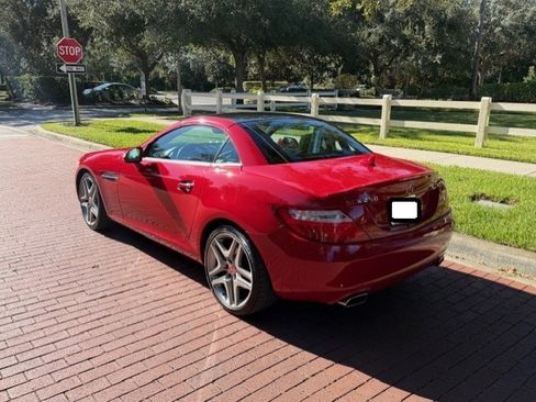 Used 2014 Mercedes-Benz SLK 250 image 12