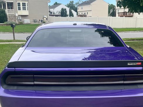 Used 2010 Dodge Challenger SRT8 w/ SRT Option Group II RWD image 11