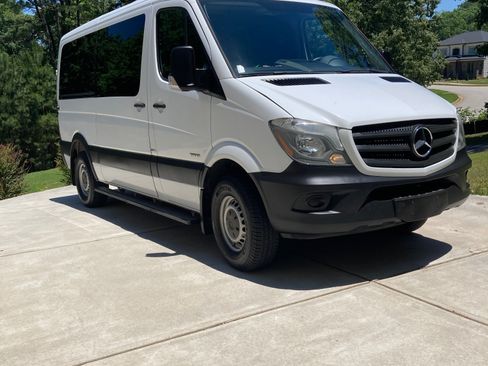 Used 2016 Mercedes-Benz Sprinter 2500 image 6