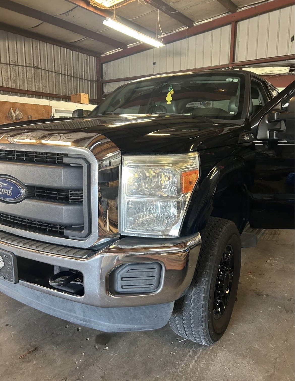 Used 2016 Ford F250 XL w/ Power Equipment Group AWD/4WD image 6