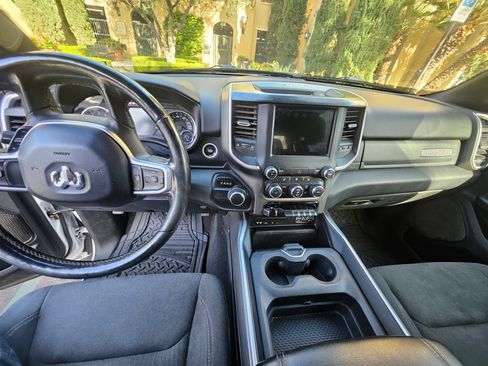 Used 2019 RAM 1500 Big Horn image 8