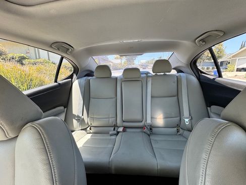 Used 2015 Acura TLX FWD image 4