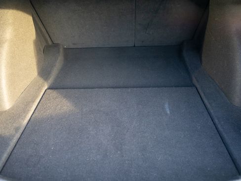 Used 2018 Tesla Model 3 Long Range image 13