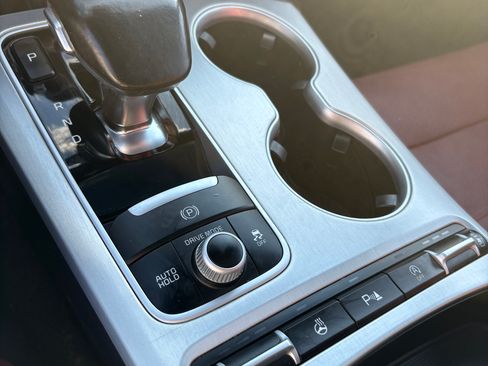 Used 2018 Kia Stinger GT2 AWD/4WD image 28