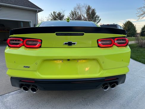 Used 2021 Chevrolet Camaro SS image 11