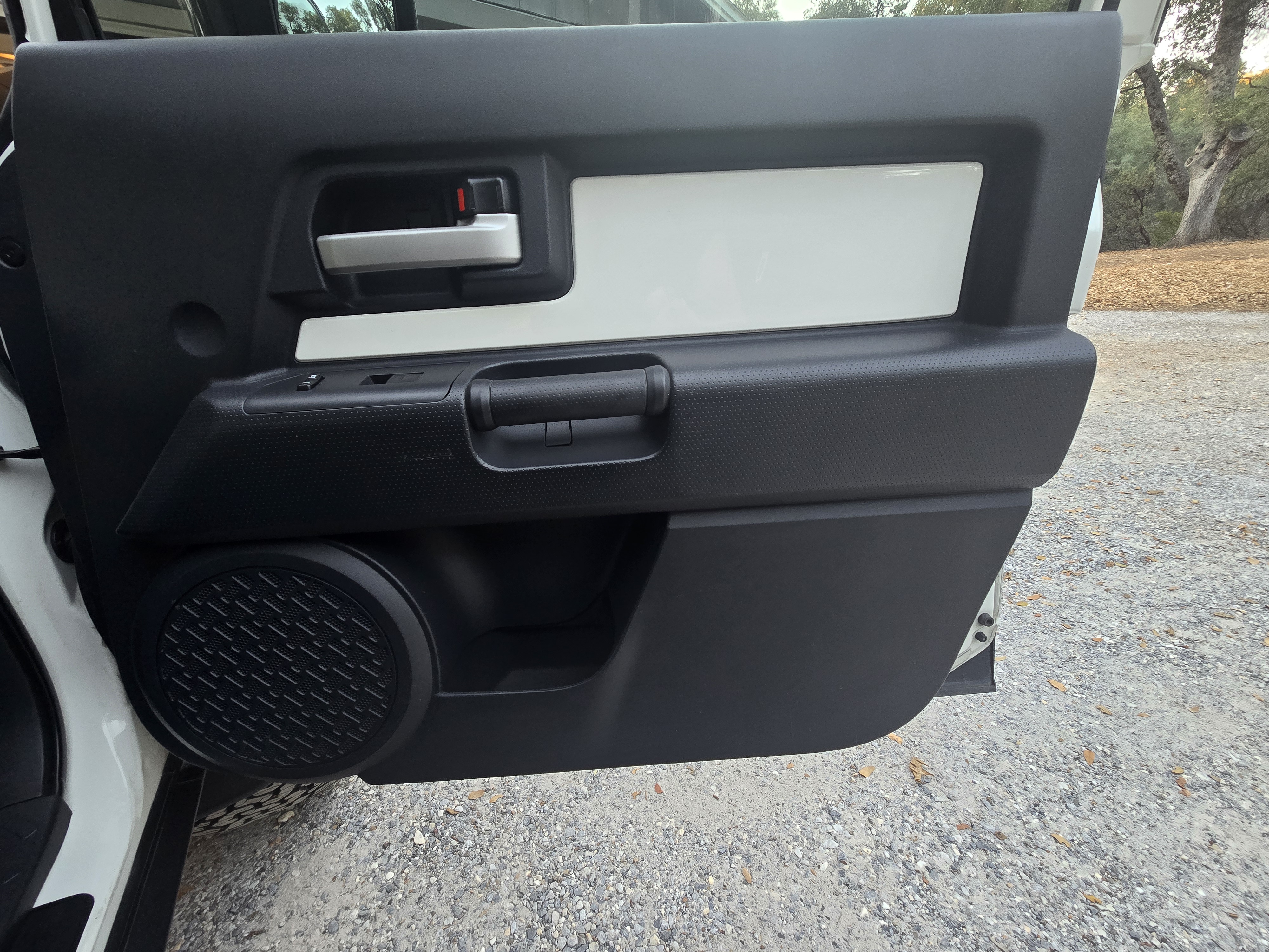 Used 2014 Toyota FJ Cruiser 4WD w/ Upgrade Package image 20