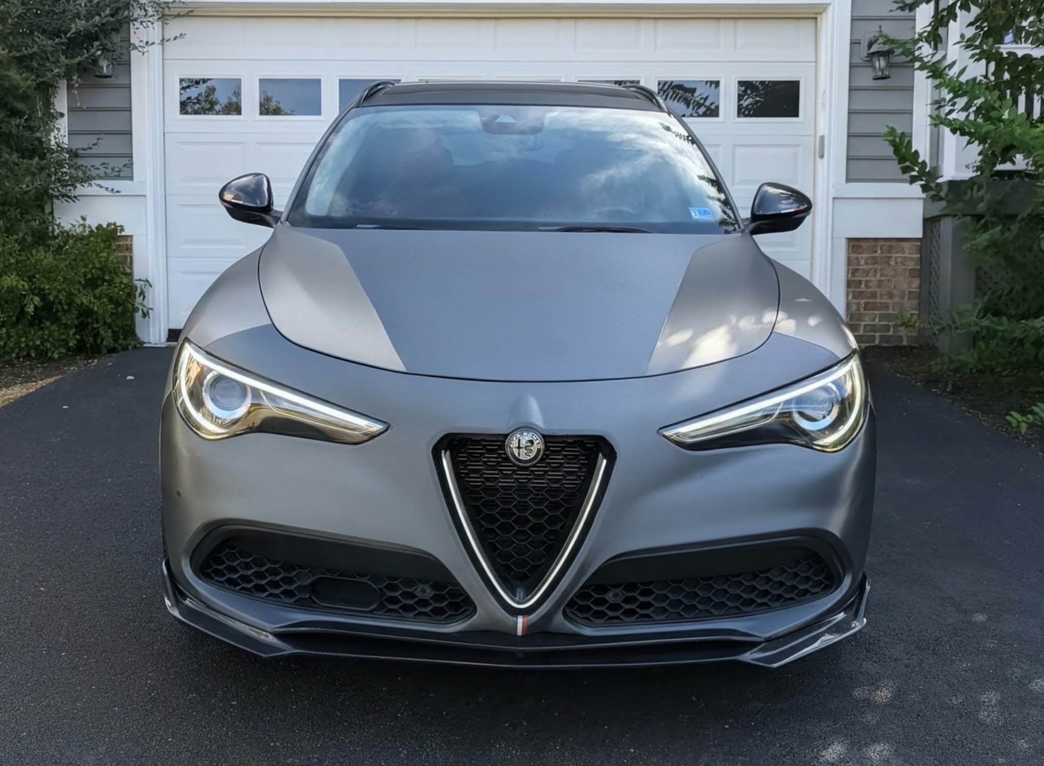 Used 2021 Alfa Romeo Stelvio Sprint w/ Nero Edizione RWD image 1