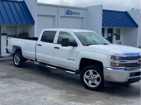 Used 2016 Chevrolet Silverado 2500 W/T w/ WT Convenience Package AWD/4WD image 4