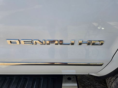 Used 2015 GMC Sierra 3500 Denali w/ Duramax Plus Package image 16