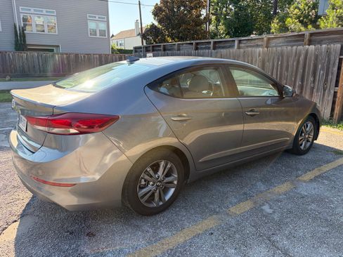 Used 2018 Hyundai Elantra SEL FWD image 6