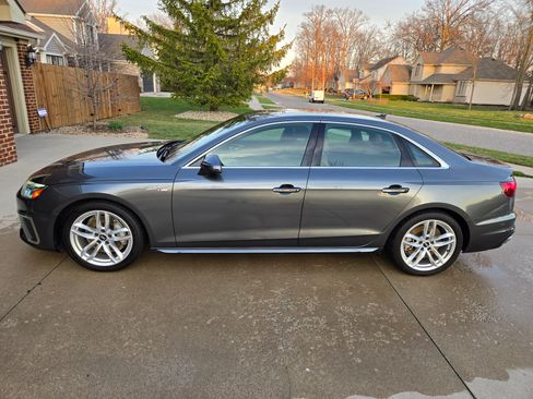 Used 2021 Audi A4 2.0T Premium Plus w/ Premium Plus Package image 4