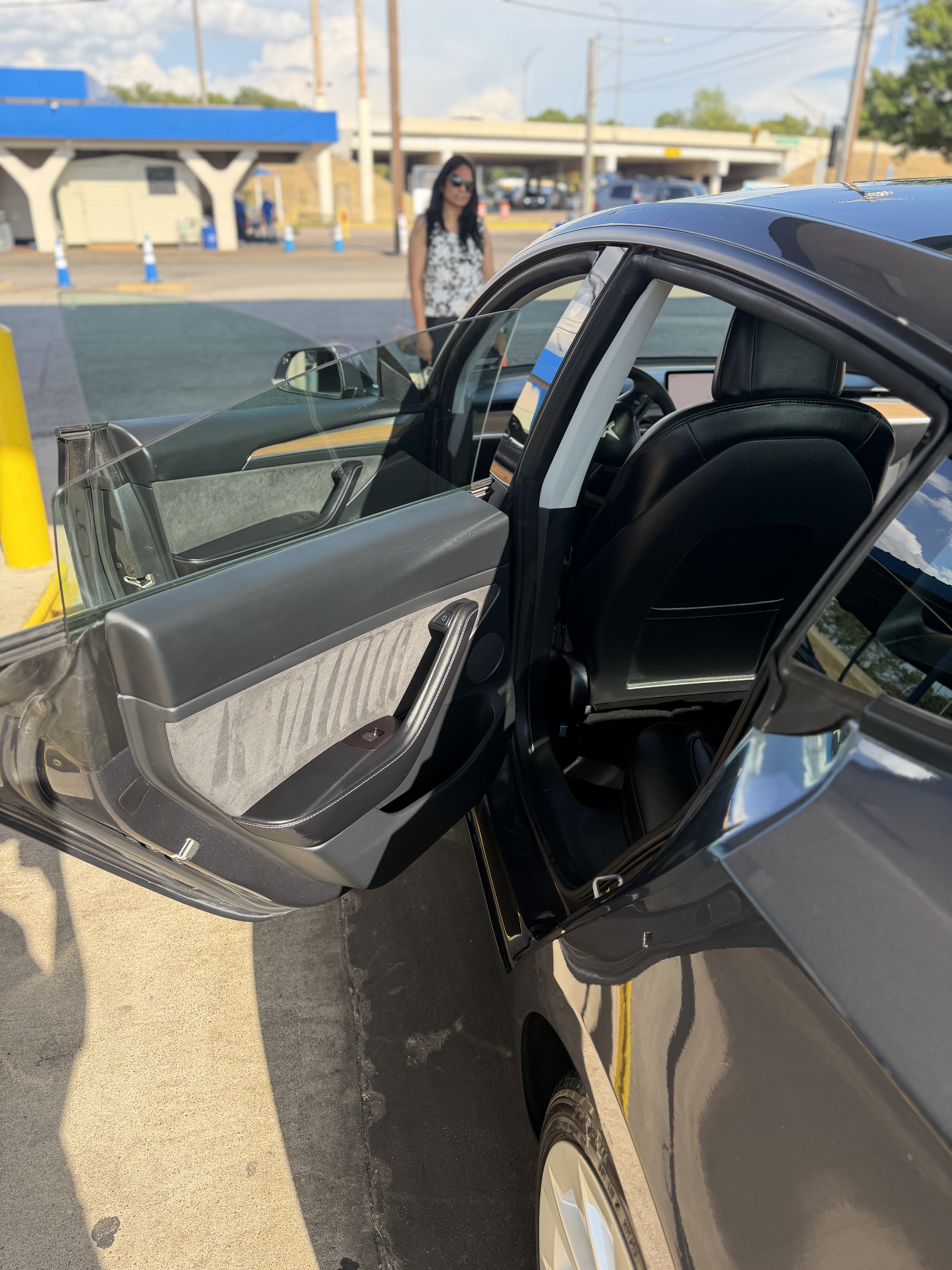 Used 2023 Tesla Model 3 Standard Range RWD image 10