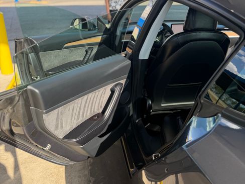 Used 2023 Tesla Model 3 Standard Range RWD image 10