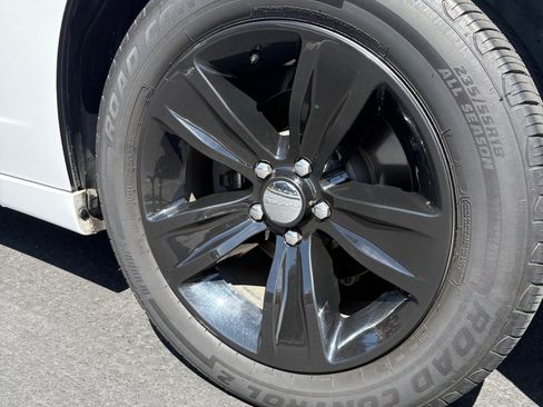 Used 2018 Dodge Charger SXT Plus RWD image 17