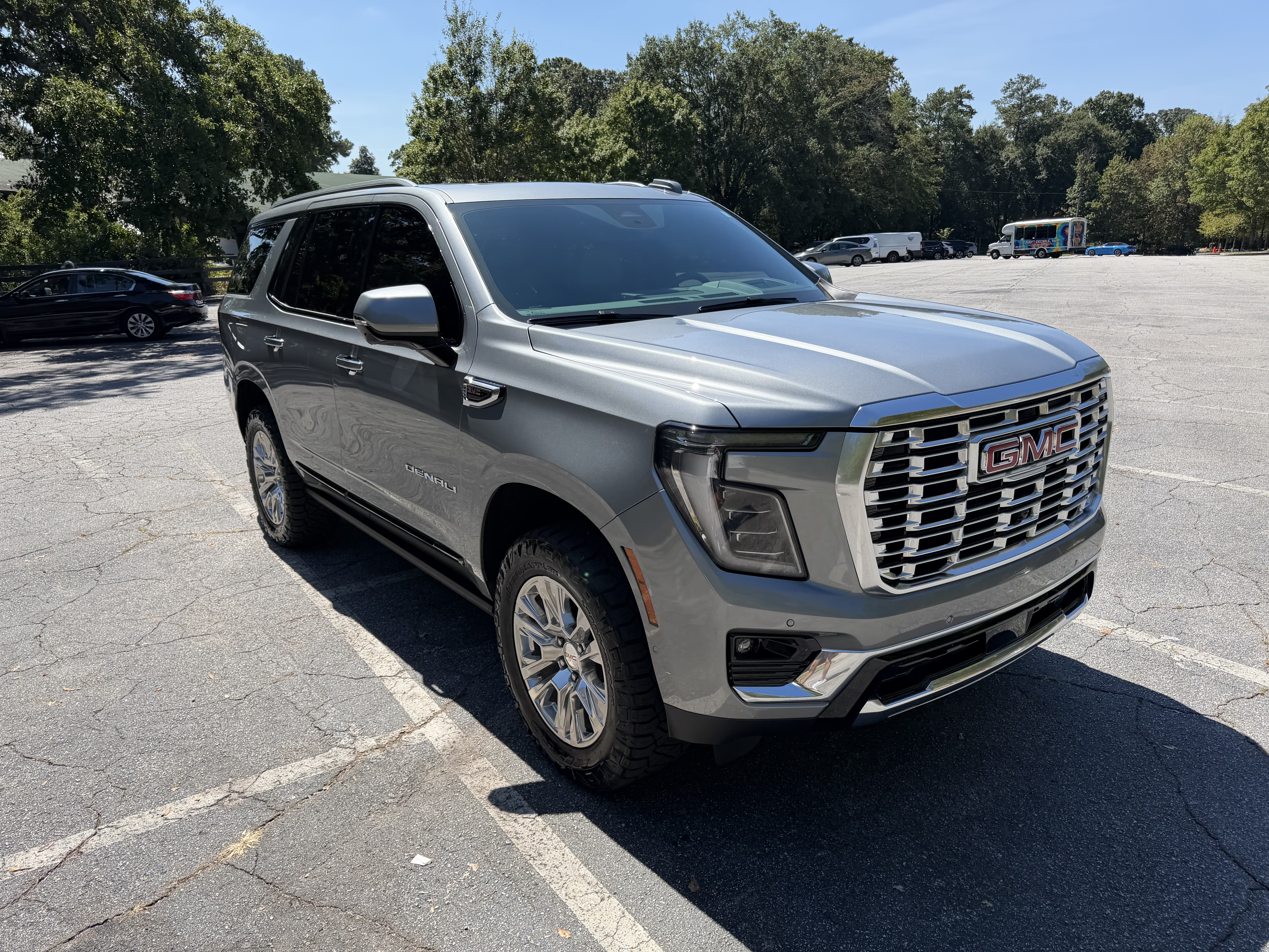 Used 2025 GMC Yukon Denali w/ Sun & Power Step Package AWD/4WD image 2