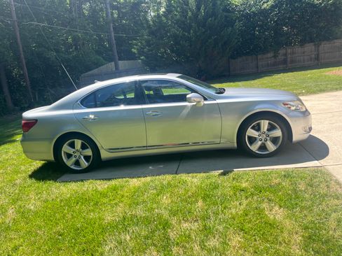 Used 2010 Lexus LS 460 image 14