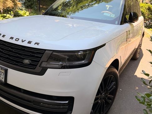 Used 2024 Land Rover Range Rover SE AWD/4WD image 5