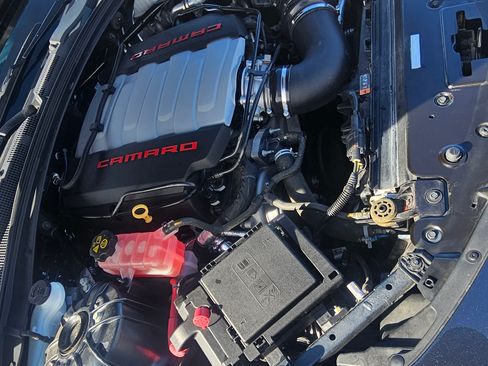 Used 2020 Chevrolet Camaro SS image 13