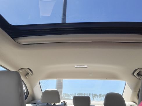 Used 2015 Honda Accord Touring image 2