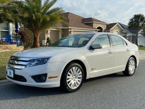 Used 2012 Ford Fusion Hybrid image 2