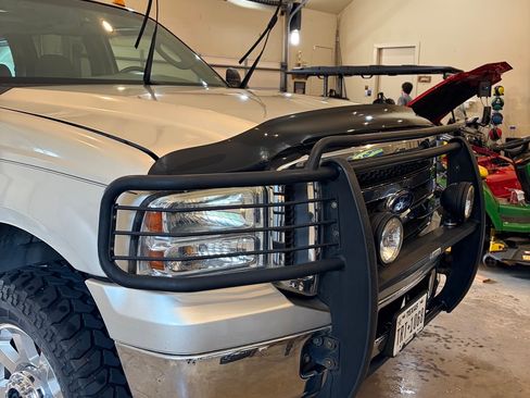 Used 2005 Ford Excursion XLT AWD/4WD image 8