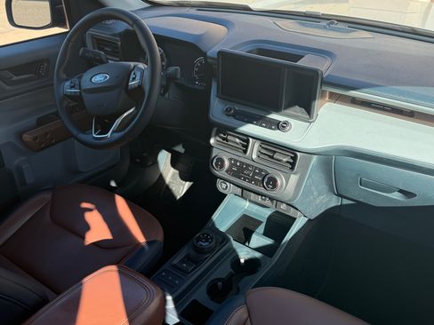 Used 2024 Ford Maverick Lariat image 6