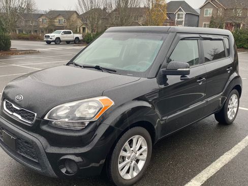 Used 2012 Kia Soul + image 2