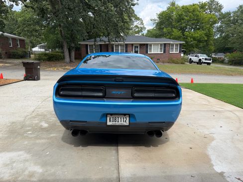 Used 2015 Dodge Challenger SRT RWD image 5