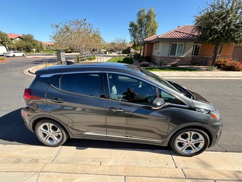 Used 2019 Chevrolet Bolt LT image 6