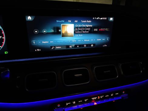 Used 2020 Mercedes-Benz GLE 350 4MATIC image 16