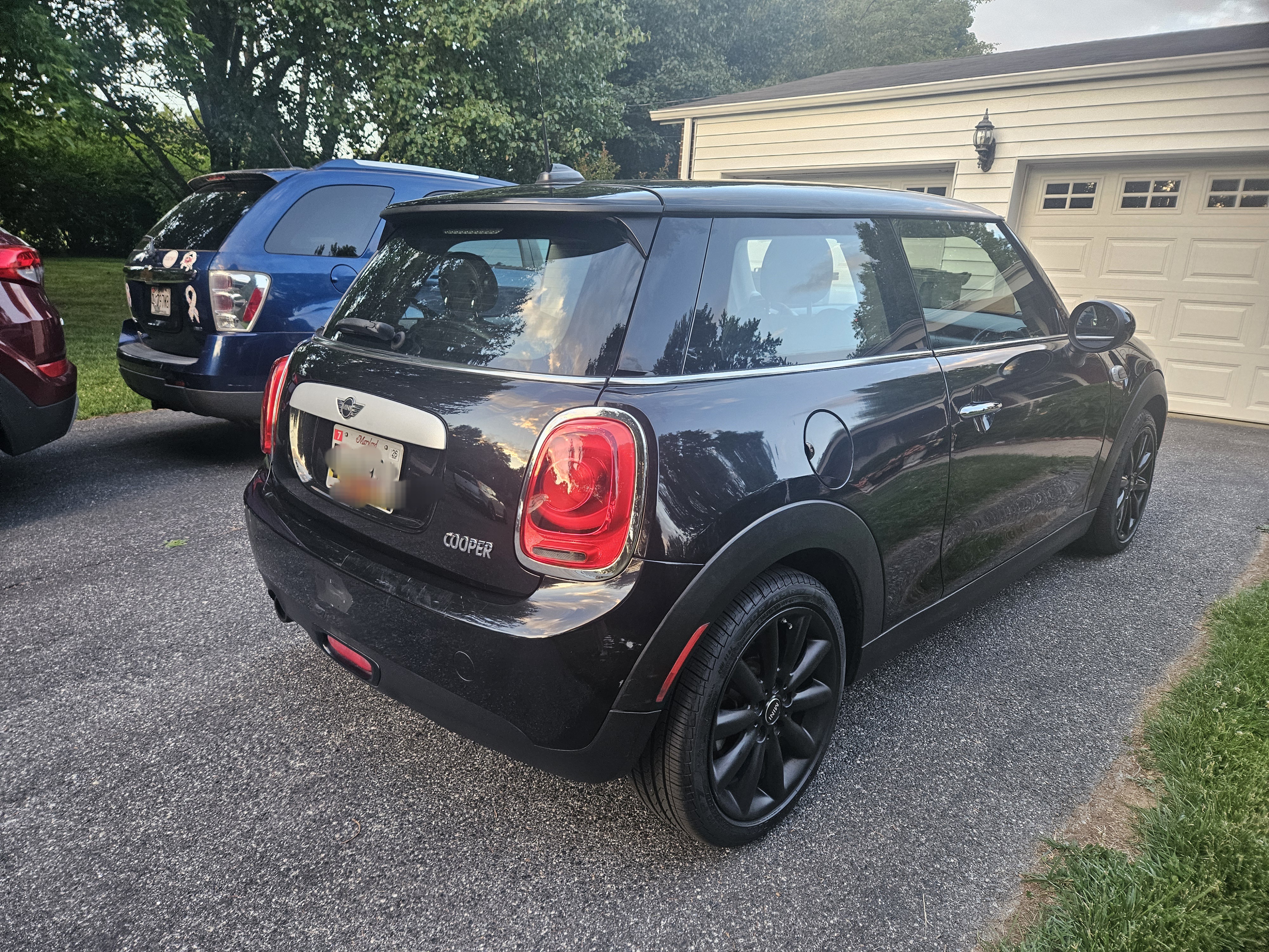 Used 2015 MINI Cooper 2-Door Hardtop FWD image 2