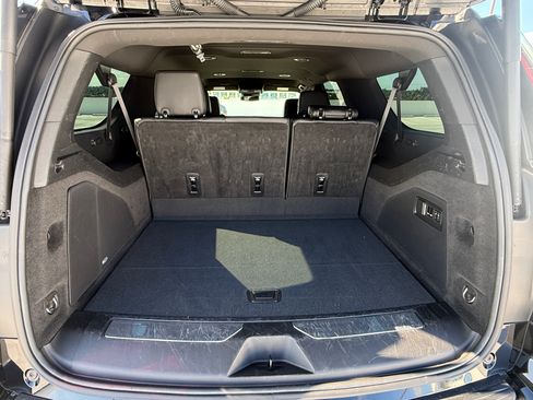 Used 2024 Cadillac Escalade ESV Luxury image 8