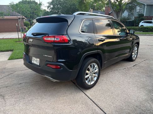 Used 2015 Jeep Cherokee Limited FWD image 6